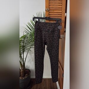 Move Theology Frost Leggings - Animal Print